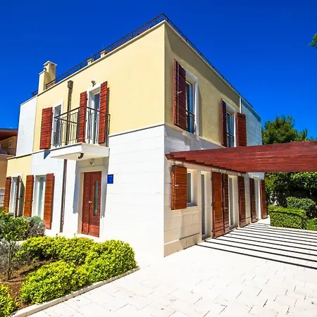 Big View Villa *