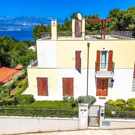 Big View Villa Splitska